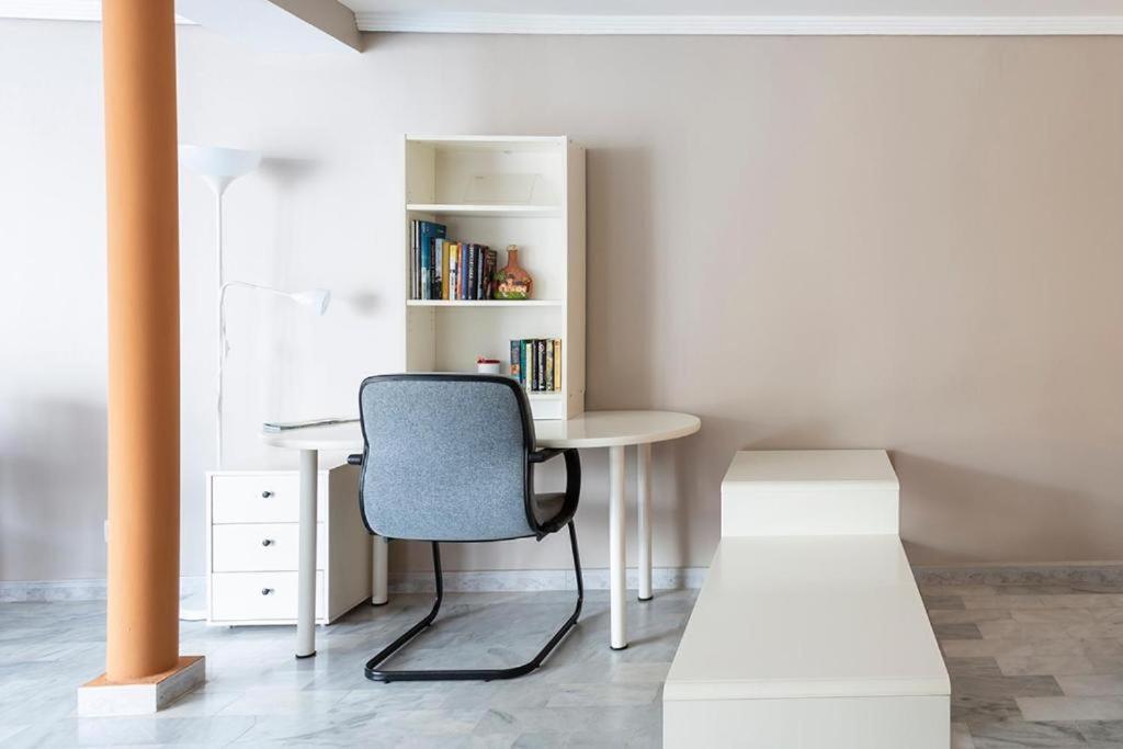 Luminosity Square Studio. Francos 14 Seville Luaran gambar